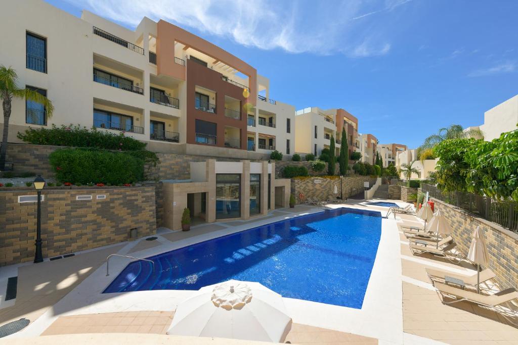 Bazén v ubytování Marbella Luxury penthouse: indoor pool and private terrasse nebo v jeho okolí