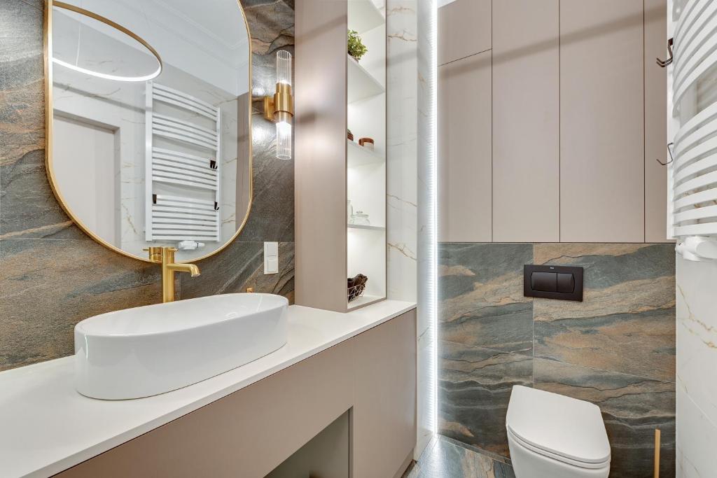 Koupelna v ubytování Grand Apartments - Brabank Premium apartament w centrum Gdańska