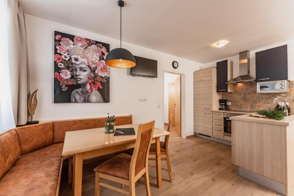 Kuchyň nebo kuchyňský kout v ubytování ''die Bergerin'' | Appartements Schladming