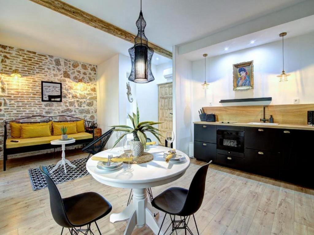 History House Moja Ti 1830 in Old Town Senj - Apartamento De Lujo