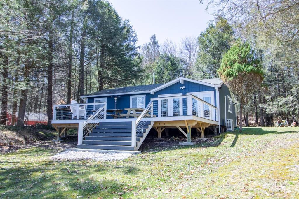 Holiday home NEW Lakefront Experience at Eddy's Escape, Long Eddy, USA