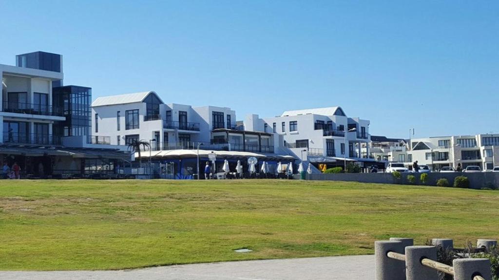 262B Eden on the Bay, Cape Town (updated prices 2024)