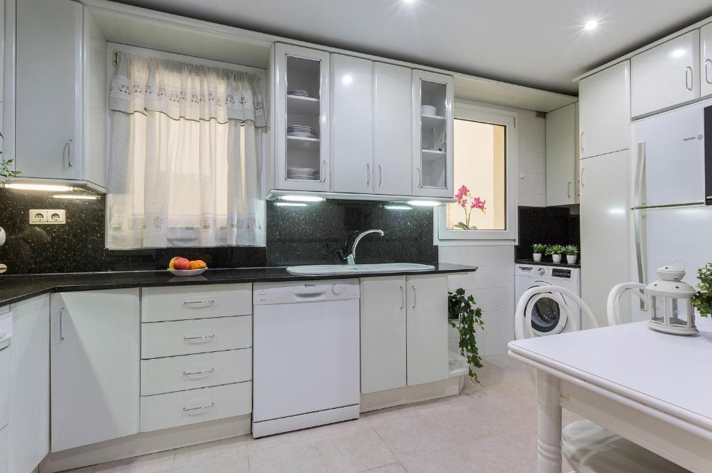Kuchyň nebo kuchyňský kout v ubytování Avenida Playa 3 Rooms 2 baños