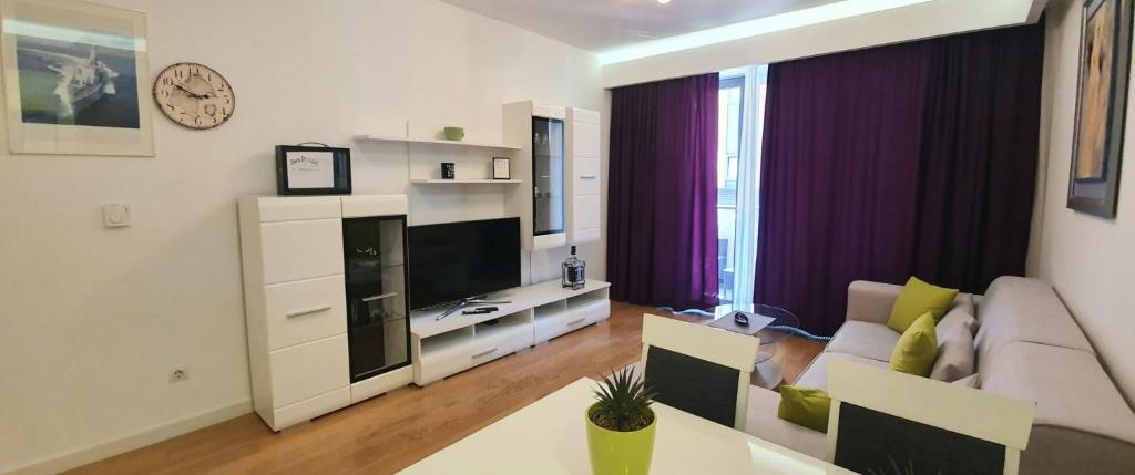 West 65 lovely apartment - Housity