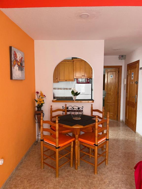 Kuchyň nebo kuchyňský kout v ubytování Apartamento Ibanez, casa 119