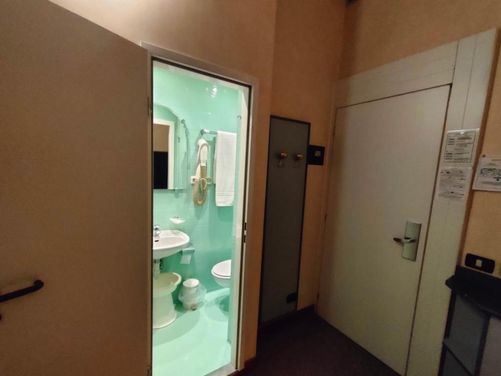 Koupelna v ubytování Hotel Ada