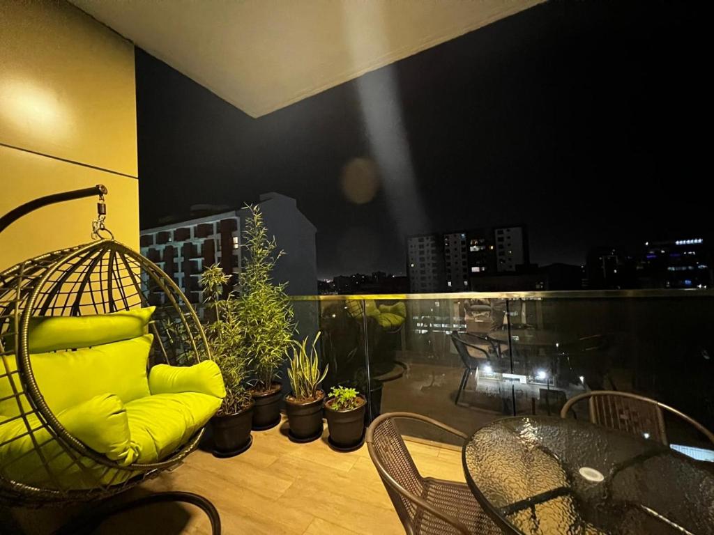 Balkón nebo terasa v ubytování DREAMFIELD NEST at SKYNEST APARTMENTS