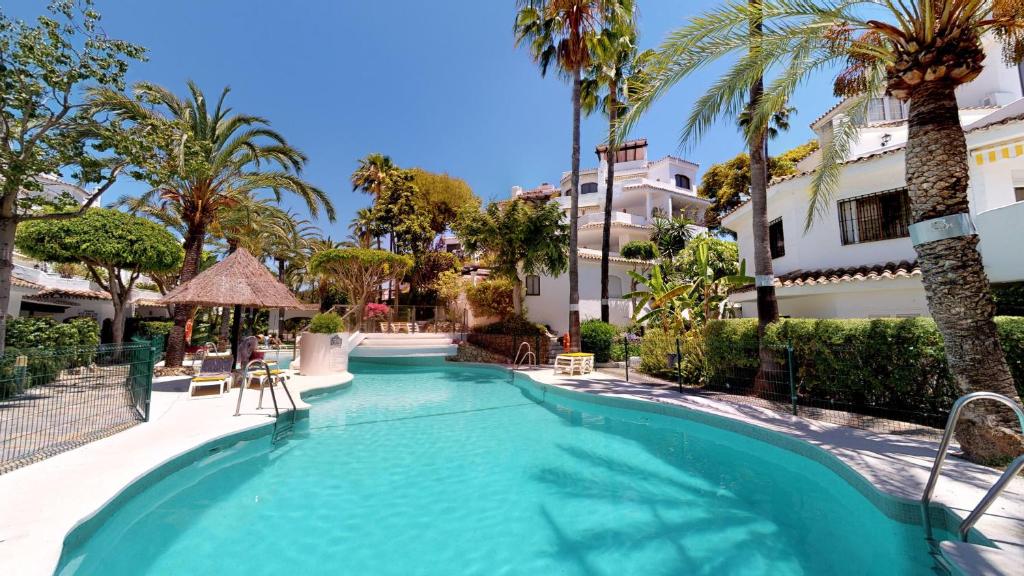 Bazén v ubytovaní Golden Beach La Palma - EaW Homes alebo v jeho blízkosti