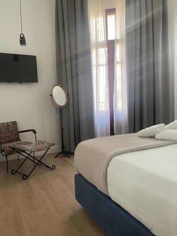 The Maroon Bottle Luxury Suites - Resim 34