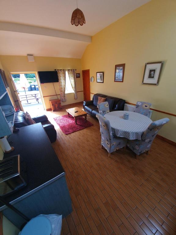 Posezení v ubytování Slane Farm Hostel, Cottages and Camping