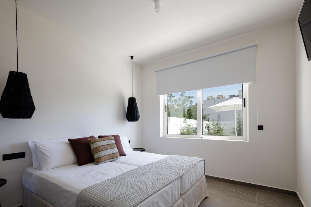 Posteľ alebo postele v izbe v ubytovaní Family villa Casa Filo Rosso with Private Pool , 200m to the beach