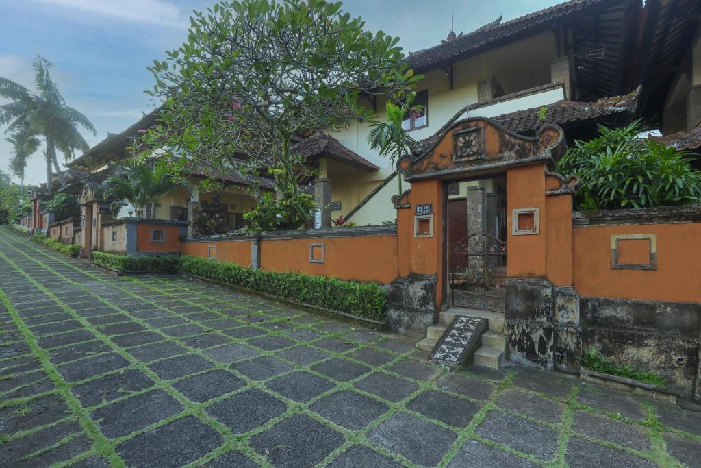 Dewi Sinta Hotel and Restaurant - Deluxe Twin Room