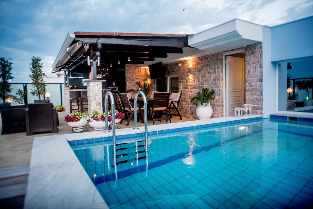 Bazén v ubytování Luxury Penthouse with private pool nebo v jeho okolí