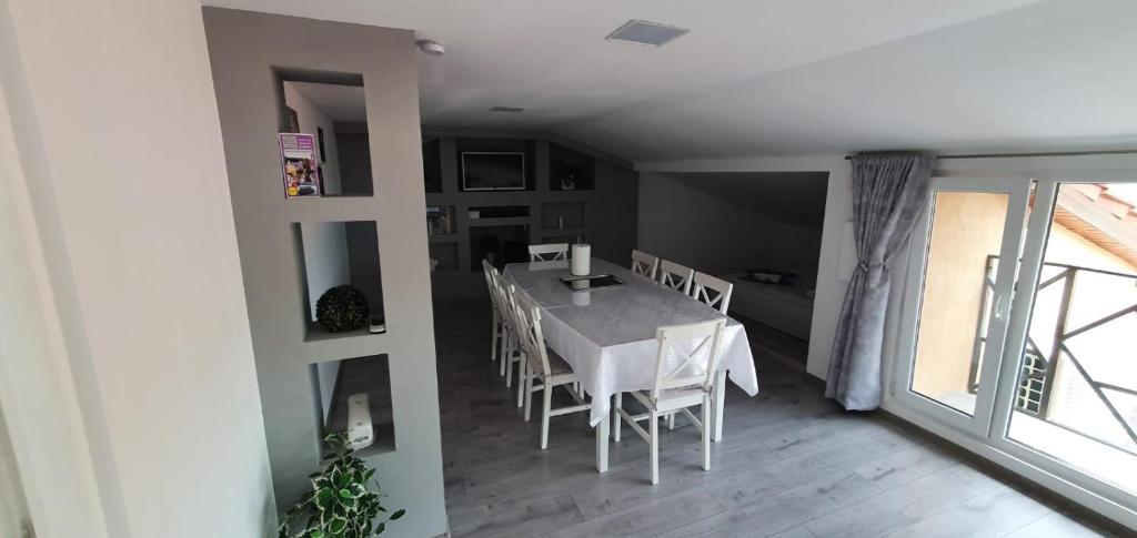 Fotografie z fotogalerie ubytování Apartament La Sika v destinaci Oršava
