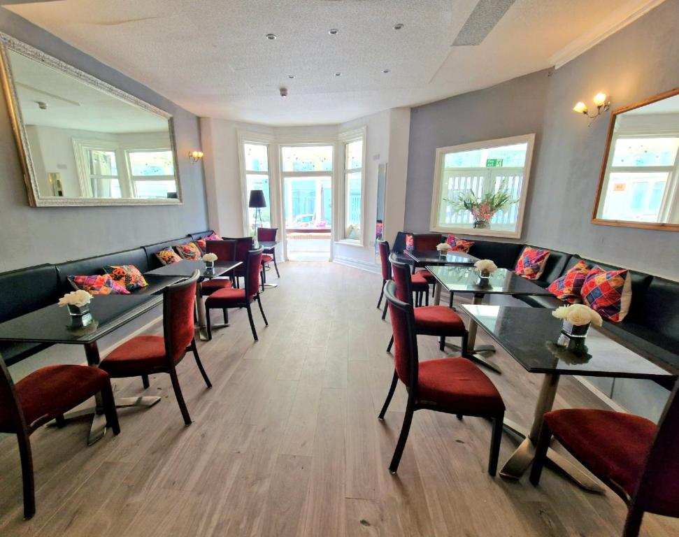 The Bosworth House Hotel - Resim 3