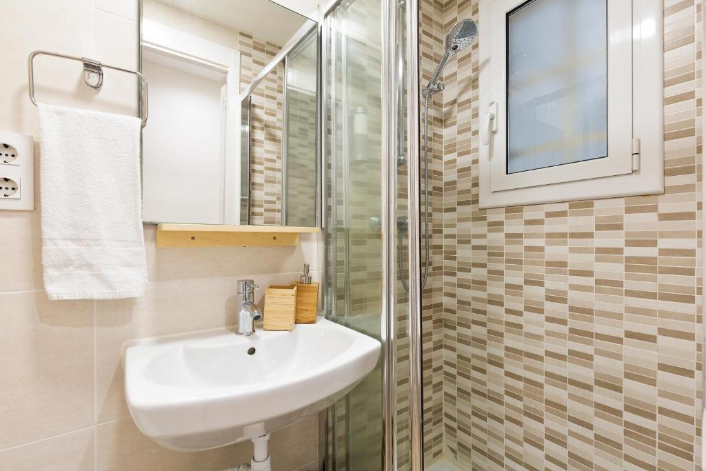 Kúpeľňa v ubytovaní WOW Apartments by Olala Homes