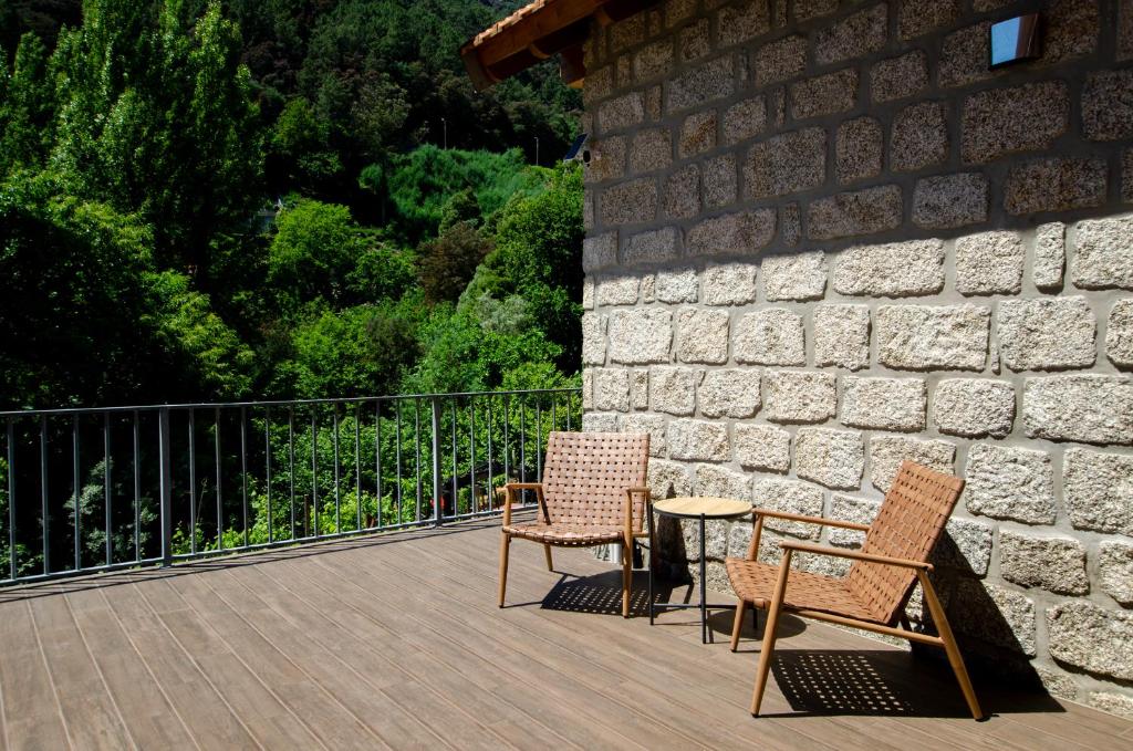 Balkón nebo terasa v ubytování Chalet Villas Gerês