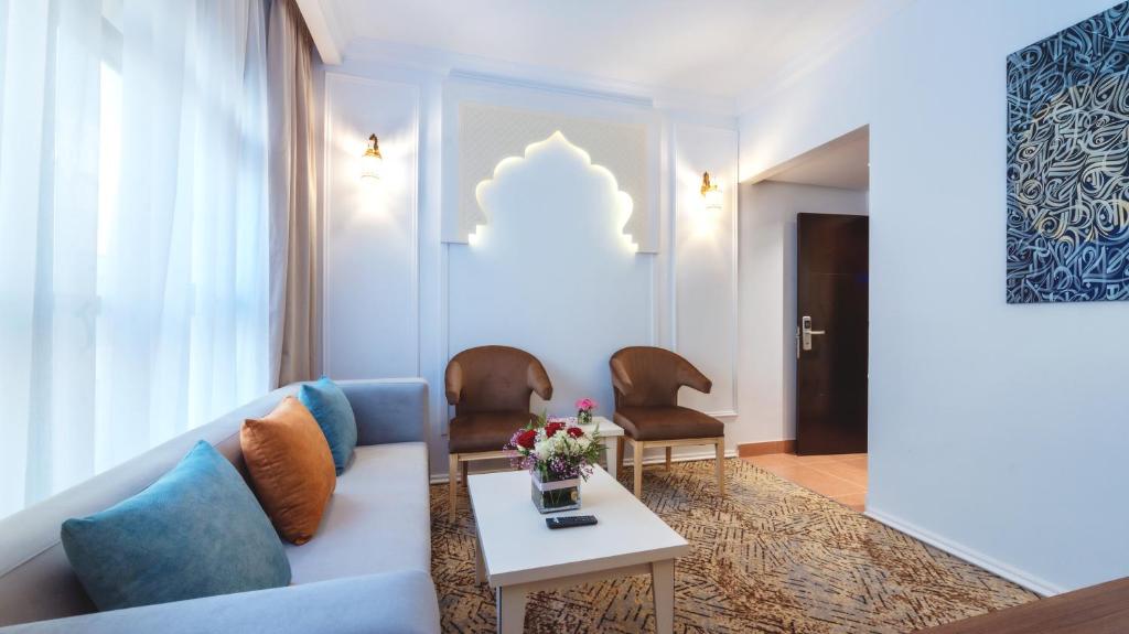 Mias Al Madina Hotel - Deluxe Junior Suite