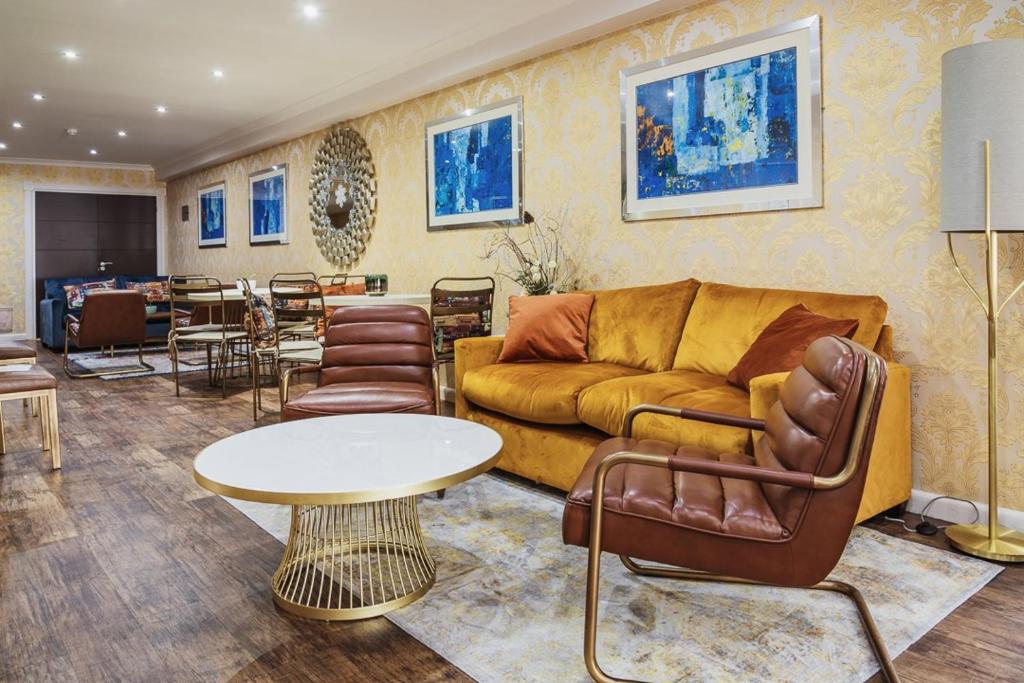 Posezení v ubytování Hotel De Normandie