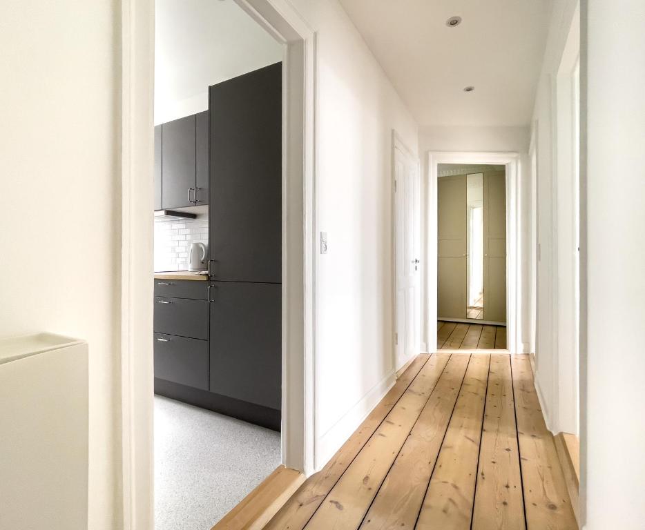 Stylish classic Danish design apartment - One-Bedroom Apartment