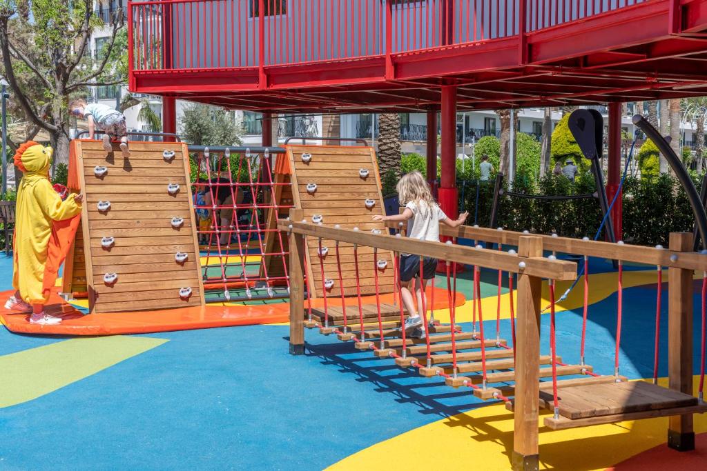 Herní místnost nebo prostor pro děti v ubytování Belek Beach Resort Hotel