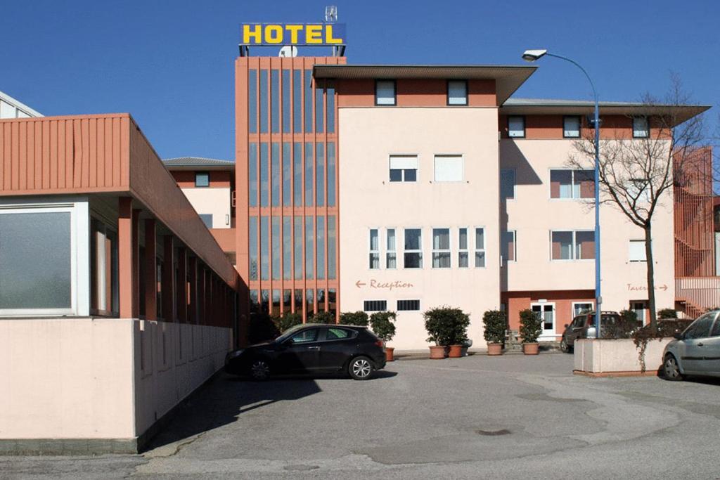 Budova, kde se hotel nachází