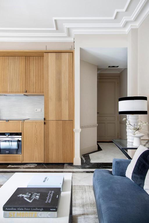 Ayala 63 - THE ARC COLLECTION - 10