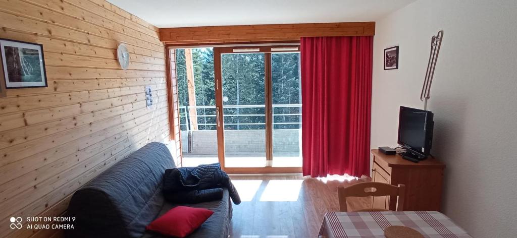 Chamrousse 1700 - En lisière de forêt - Retour skis aux pieds - SORD23