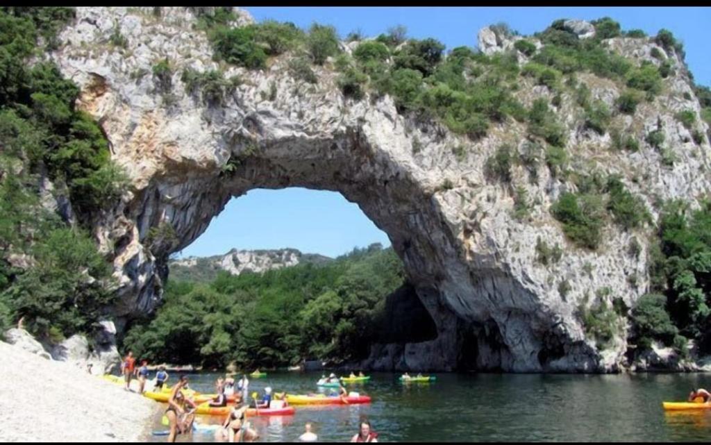 Fotografia z galérie ubytovania maison individuelle à 7km des gorges de l'Ardèche, piscine, vue, au calme v destinácii Saint-Alexandre