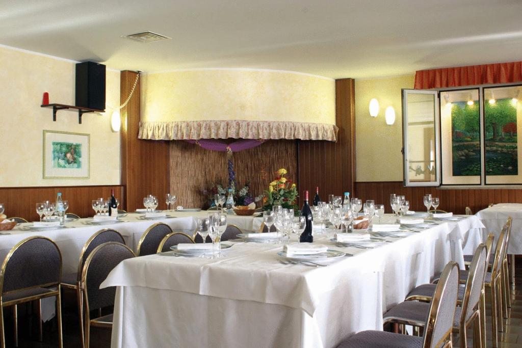 Restaurace v ubytování Hotel Willy