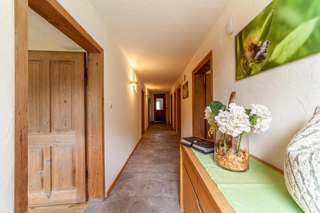 Łóżko lub łóżka w pokoju w obiekcie Schildhof Ebion Familienwohnung
