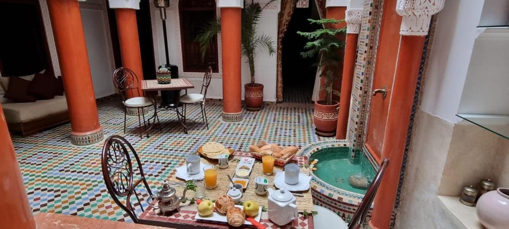 Nápoje v ubytování Riad Souad Marrakech