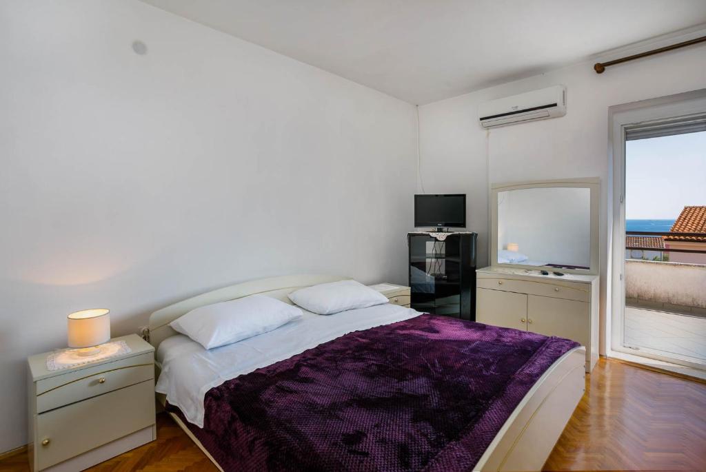 Booking.com: Apartments Mate Balote 54 , Krk, Horvátország - 37  Vendégértékelések . Foglaljon szállodában!
