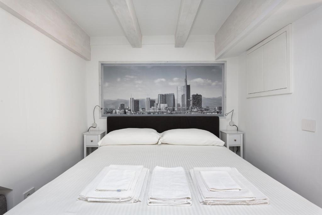 Nest for 2 in Milan Fashion District Via S Cecilia