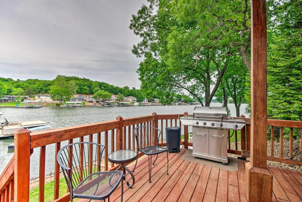 Waterfront Lake Ozark Home with Decks, Fire Pit, Lake Ozark (updated