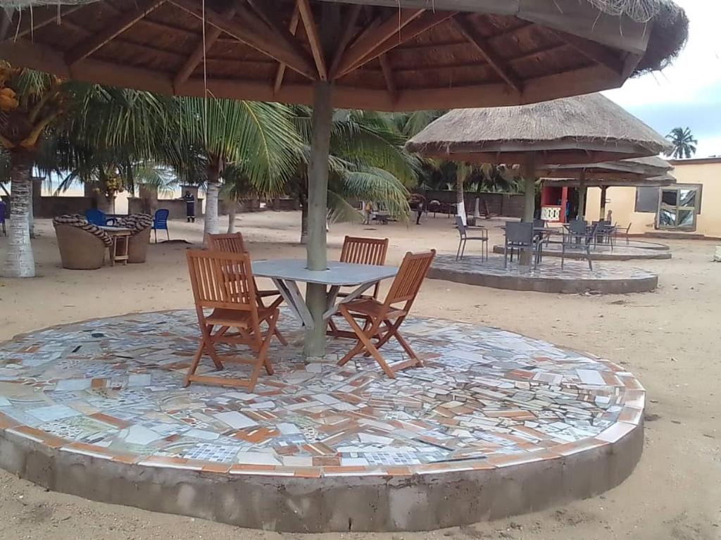 Travellers Beach hotel, Ankwanda (updated prices 2024)