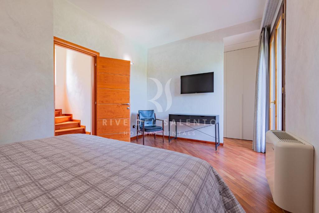 Telewizja i/lub zestaw kina domowego w obiekcie Villa Rapolla by RivedelSalento