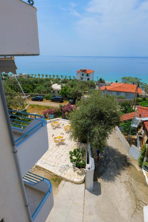 White Hotel - Imazhi 12