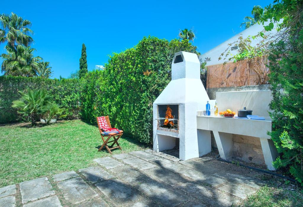 Fotografie z fotogalerie ubytování Owl Booking Villa Llenaire Gran - 3 min Walk to the Beach v destinaci Port de Pollença