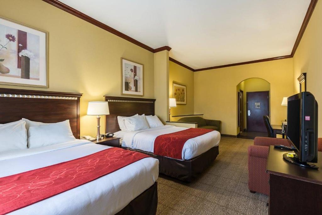 Comfort Suites Galveston Cruise Port Area - Beachside photo