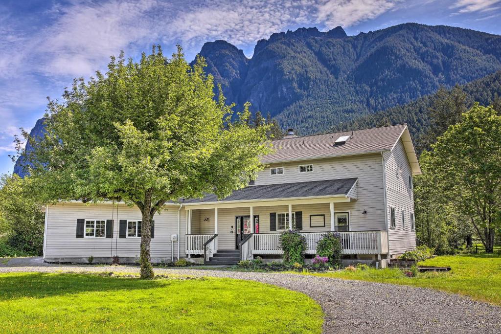 Riverside North Bend Oasis Stunning Mtn View