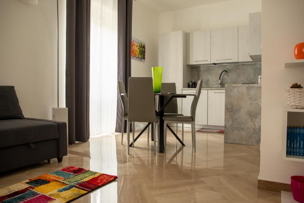 A seating area at Cozy Loft Putignani