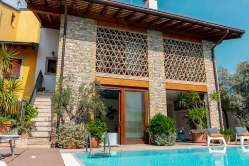 Bazén v ubytování Borgo Margherita - B&B e Affitta camera nebo v jeho okolí