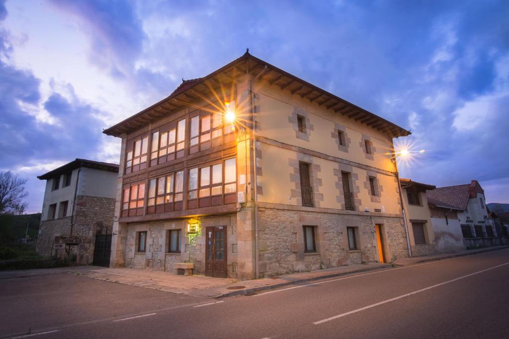 Budova, kde se hotel nachází
