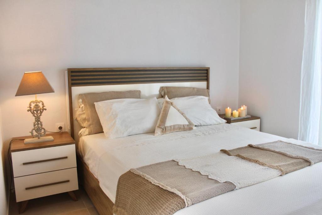 Postel nebo postele na pokoji v ubytování Olive Dream Thassos Luxury Villas