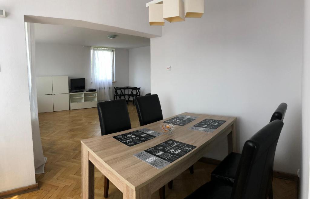 Kuchyňa alebo kuchynka v ubytovaní Apartment Świętojerska