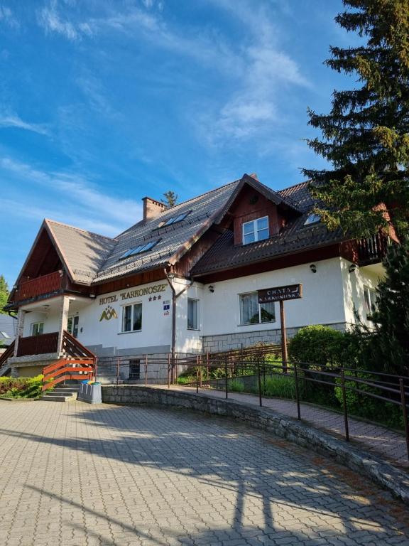 Budova, v ktorej sa hotel nachádza