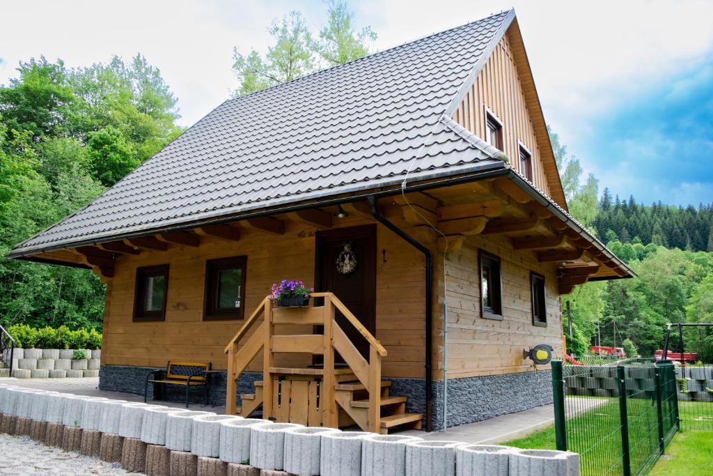 Budova, v ktorej sa horská chata nachádza
