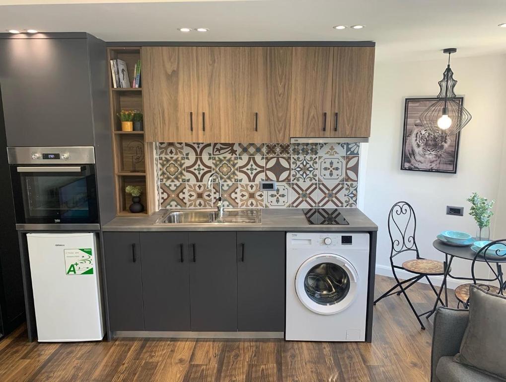 Center of Tirana “Savannah” Studio Apartment. - Image 4