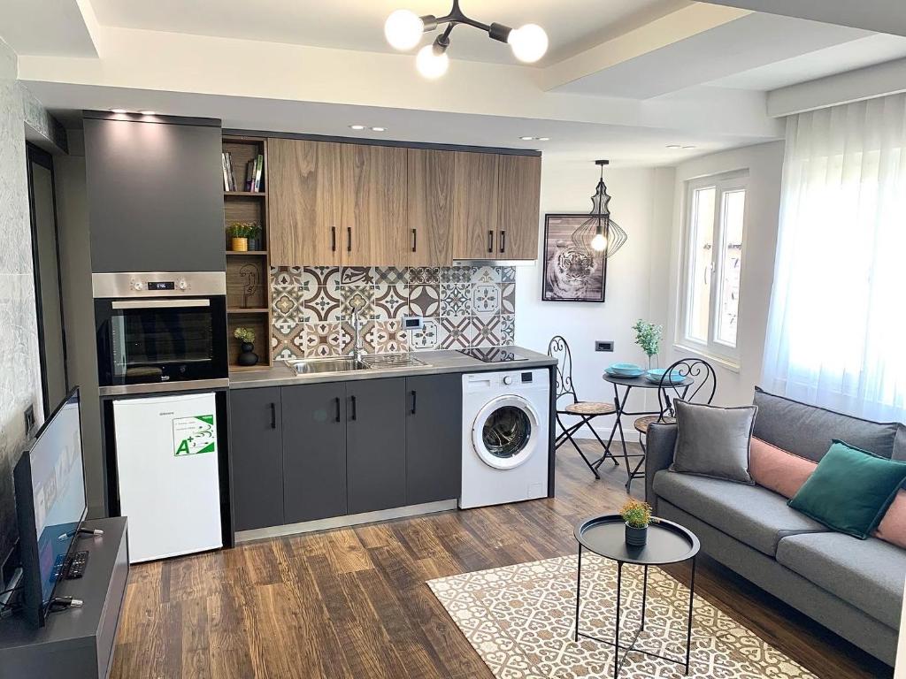 Center of Tirana “Savannah” Studio Apartment., Tirana (updated prices 2024)